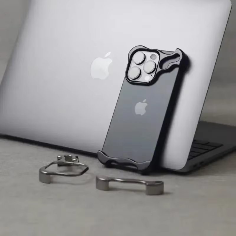 Etui do iPhone 15 Pro Max PulseEdge Edycja 2026 - Srebrny - zdjęcie 4