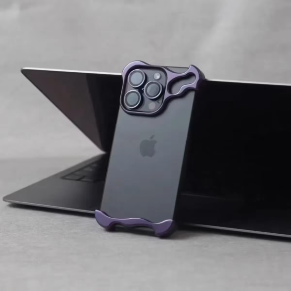 Etui do iPhone 13 PulseEdge Edycja 2026 - Fioletowy